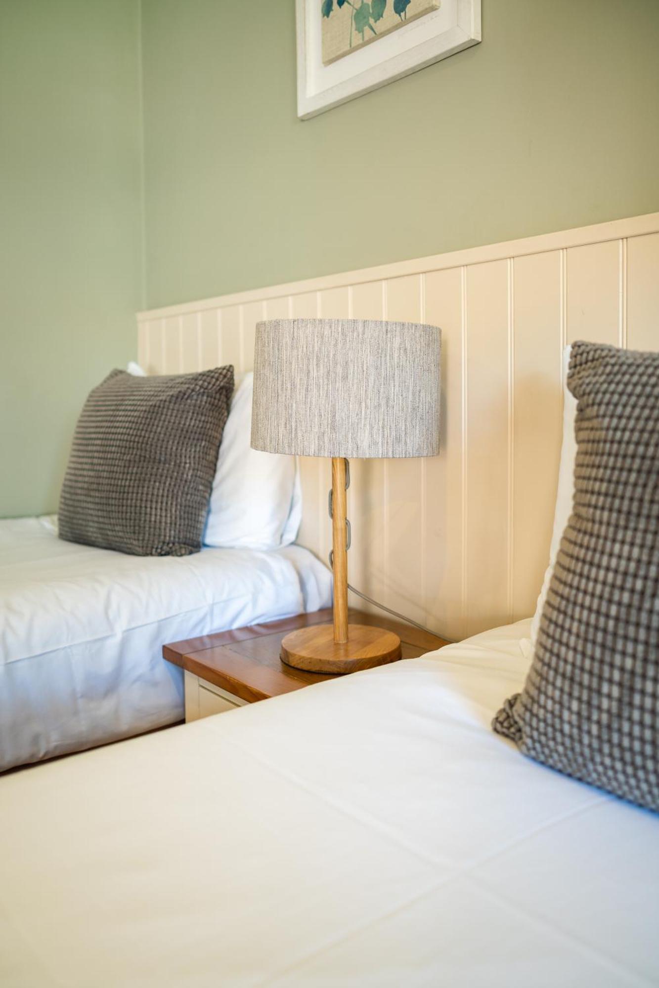 The Oyster Smack Hotel Burnham-on-Crouch Екстериор снимка