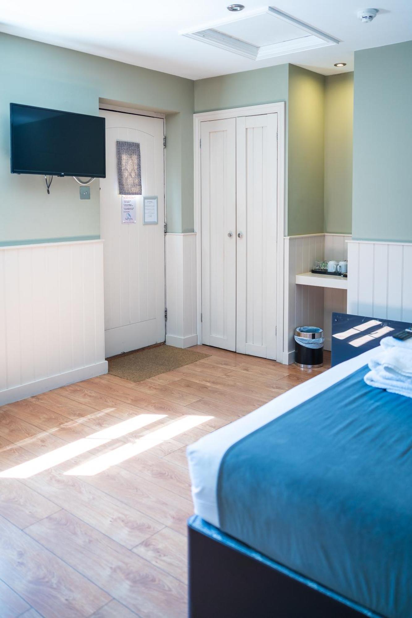 The Oyster Smack Hotel Burnham-on-Crouch Екстериор снимка
